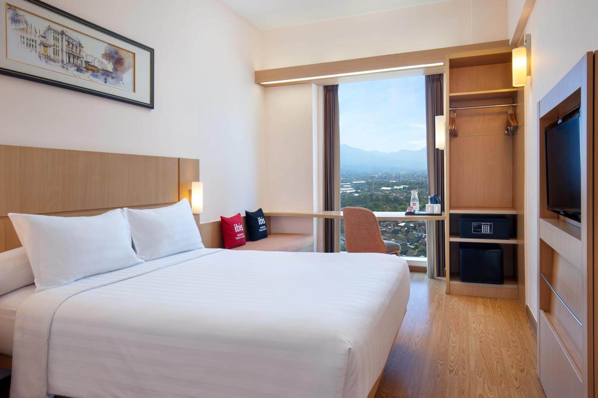 Ibis Bandung Trans Studio Екстериор снимка
